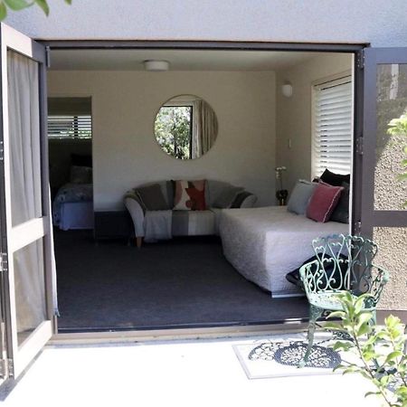 Retreat On Rita ~ Downtown Mount Maunganui With Beach Access Exterior photo